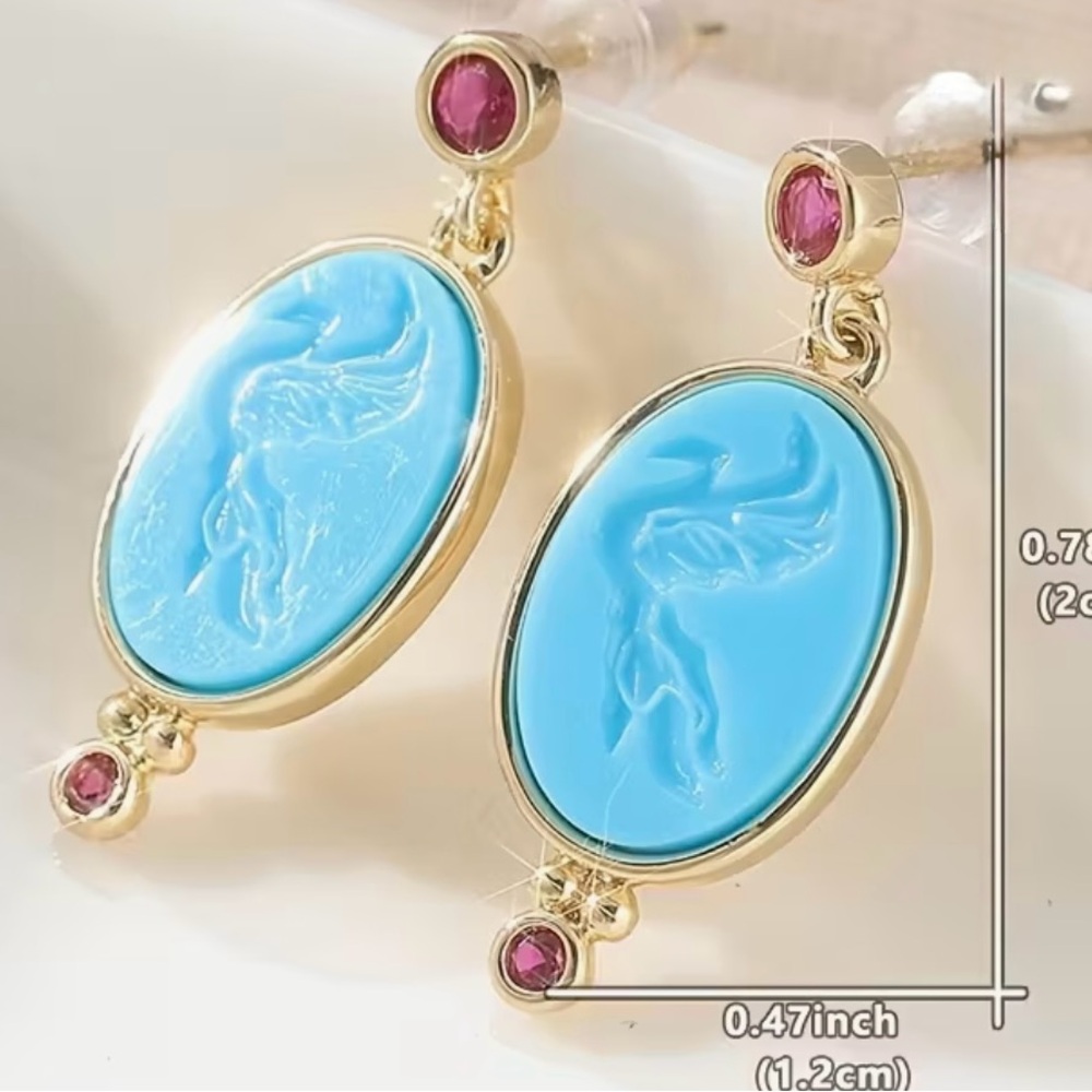 Elegant Gold and Teal Intaglio “ dove” earrings with gem Highlights - Picture 5 of 6